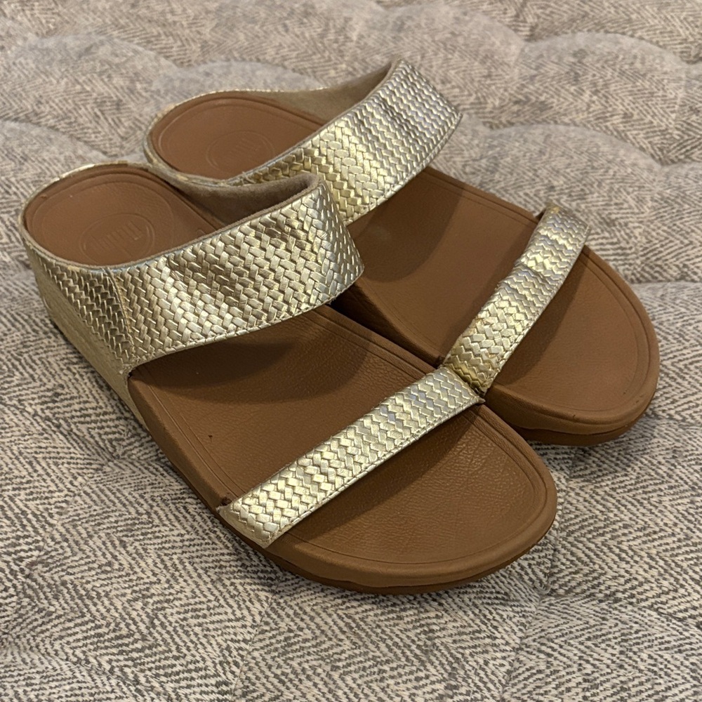 Fitflop gold sandals size 9